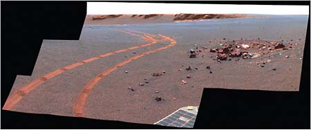 FIGURE 8.2 Opportunity tracks at Victoria Crater. SOURCE: Courtesy of NASA/JPL-Caltech/Cornell University.