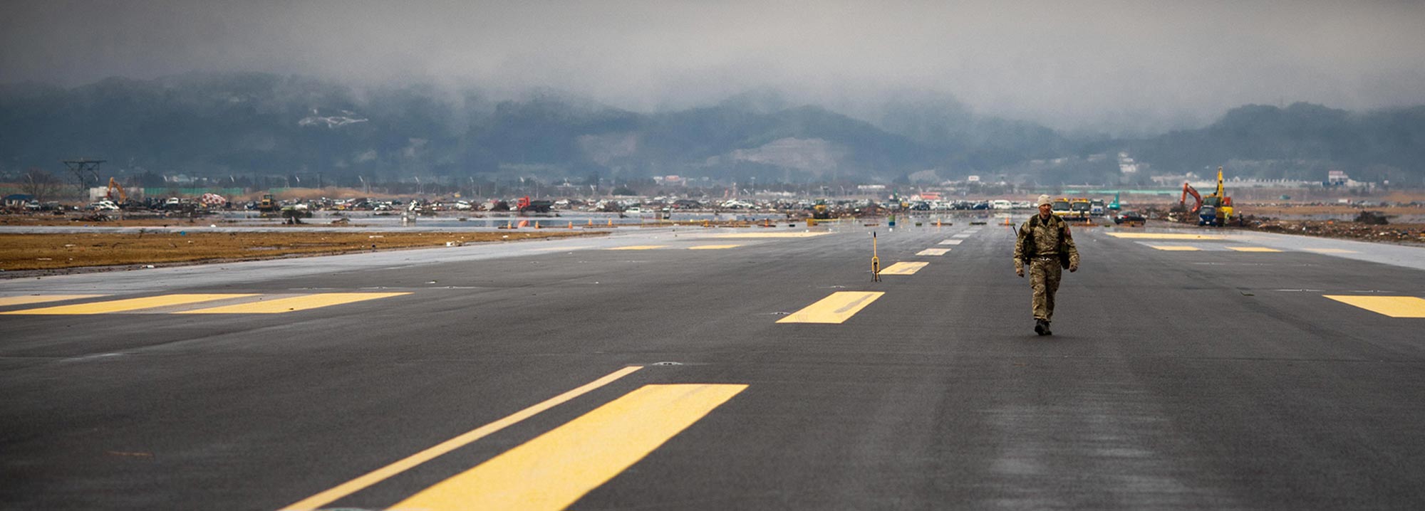 Five days after the Great
East Japan Earthquake, the
main runway at Sendai
Airport was ready for
military aircraft to land. The
runway had recently been
remediated to withstand
soil liquefaction from
ground shaking.